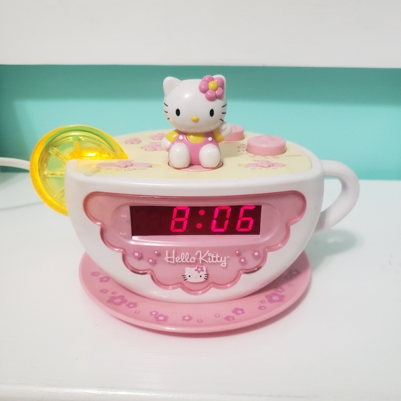 Hello Kitty Accents Vintage Y2k Sanrio Hello Kitty Teacup Alarm Clock Radio Poshmark